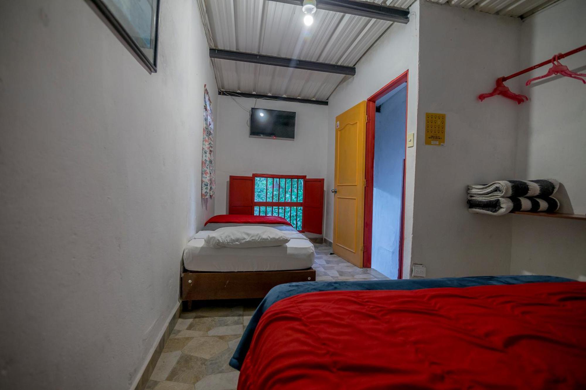 Hotel Marrokos Aeropuerto Jose Maria Cordova Guarne Buitenkant foto
